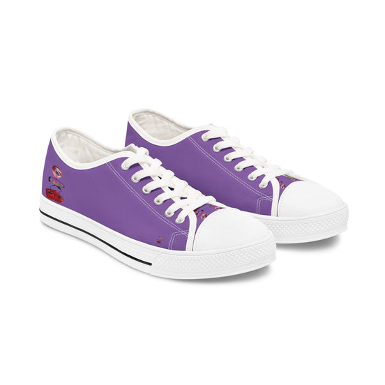 I Am – Women’s Surreal Eye Low-Top Canvas Sneakers – Light Purple Background