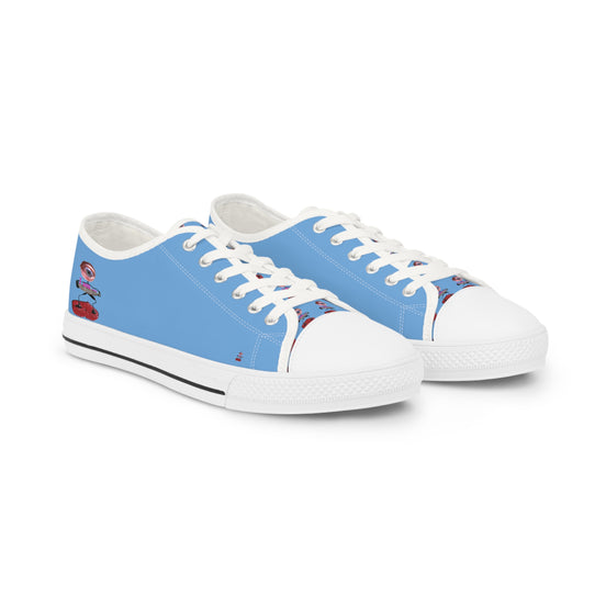 I Am – Men’s Surreal Eye Low-Top Canvas Sneakers – Light Blue Background