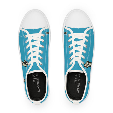 InTense – Men’s Abstract Figure Low-Top Canvas Sneakers – Turquoise Background
